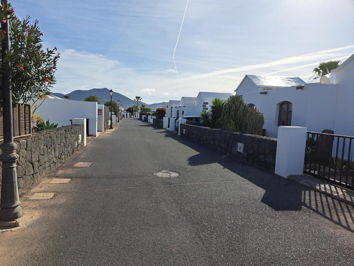 Villa De La Paz Playa Blanca  Exterior photo